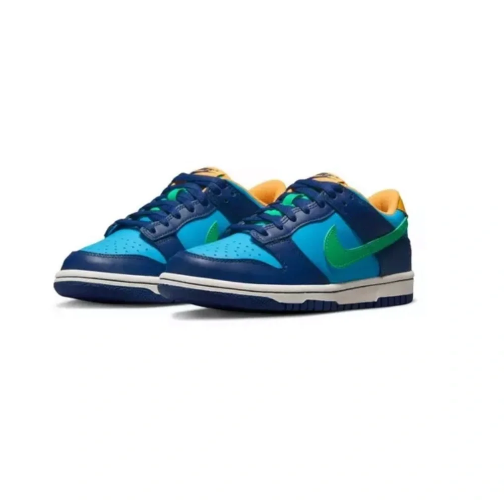 Nike sz various